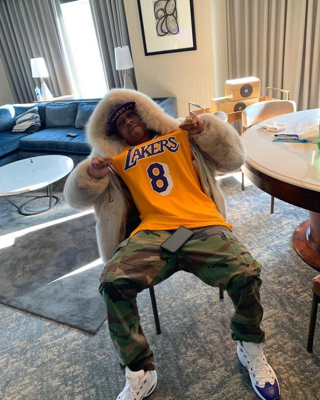 篮球勇士替补球员连续得分上双（勇士替补席连场有人得分上双）