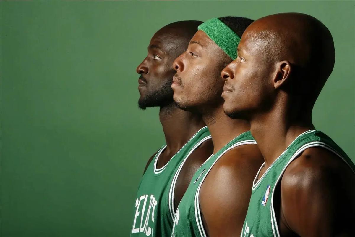 赵松源：想要帮助球队要先适应打法；希望脚下和头球兼备（赵松源：先融入战术再谈贡献，力求脚下技术与头球并重）