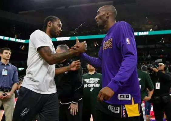 世体：本赛季巴萨15场比赛丢20球，弗里克防守战术再受质疑（世体：巴萨本季15战丢20球，弗里克防守体系再度受质疑）