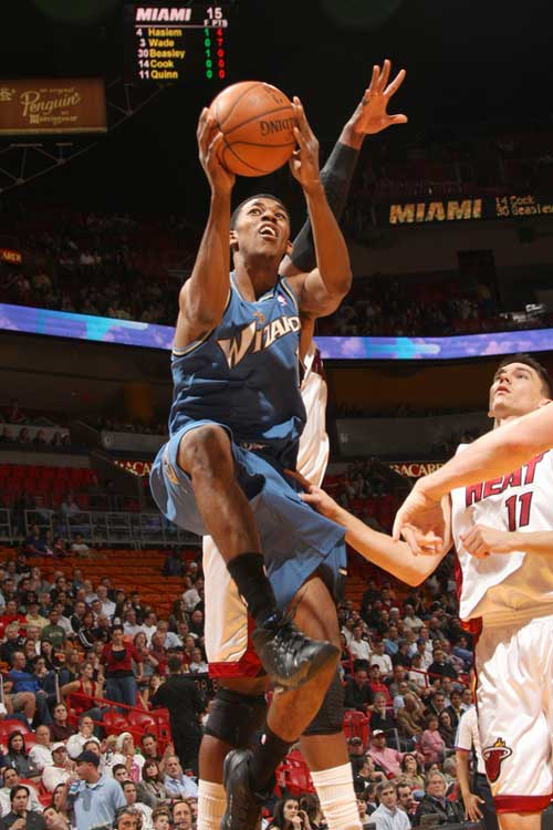 回归24战：内马尔VS帕尔梅拉斯集锦（复出第24场：内马尔对阵帕尔梅拉斯精彩集锦）